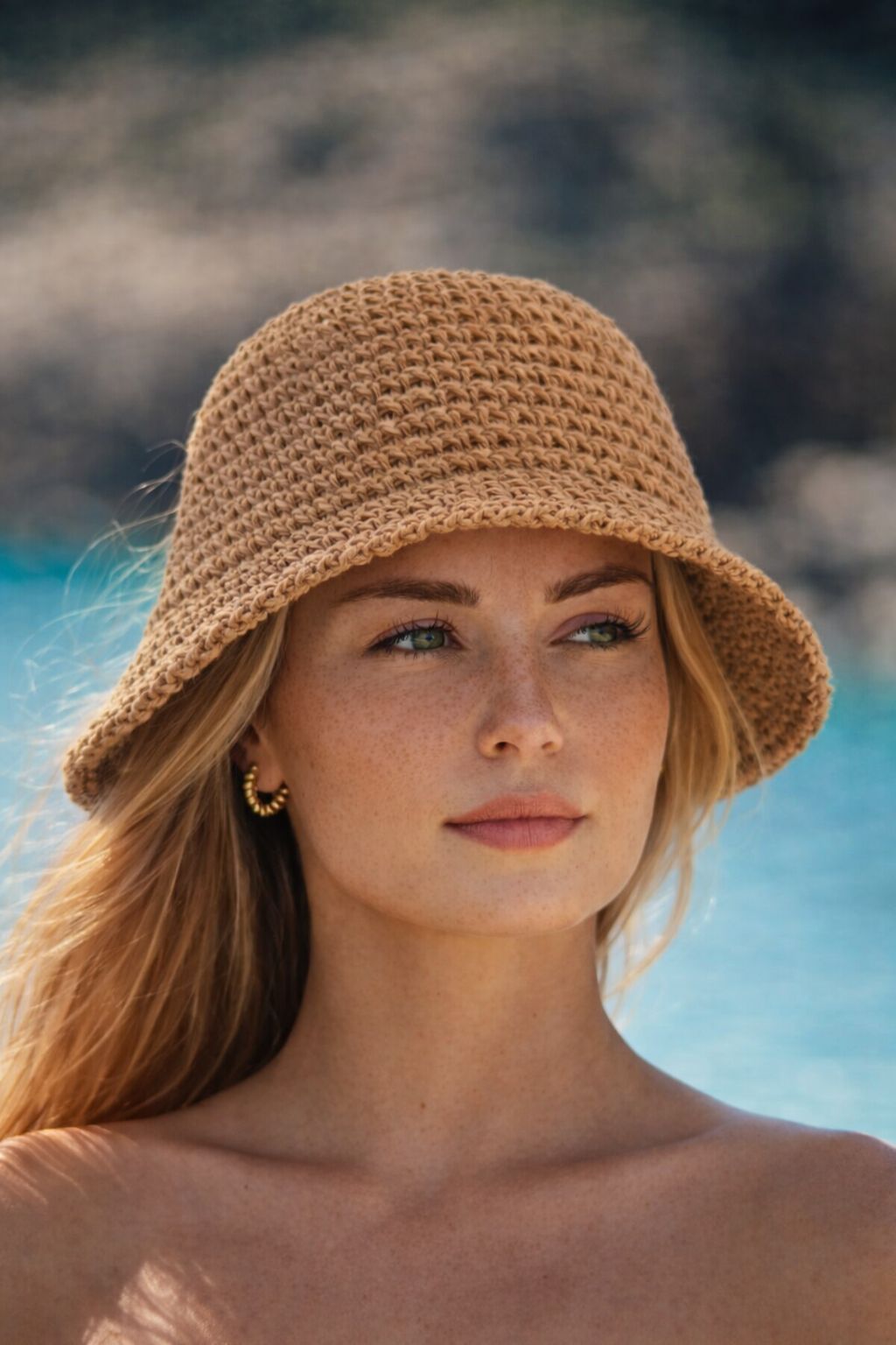 bob CAVES marron Les Canebiers porté
bob marron texturé style estival
bob CAVES Les Canebiers couleur marron
bob été marron lifestyle Saint-Tropez